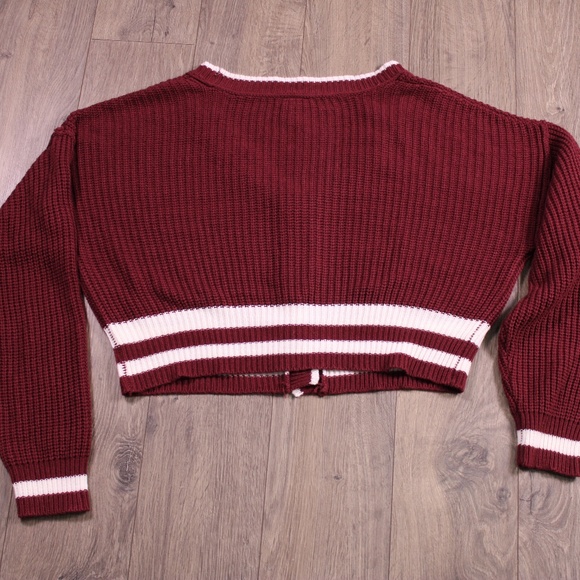 0402 Rue21 Cropped Varsity Cardigan – Maroon & White Knit, Size L - Picture 2 of 7